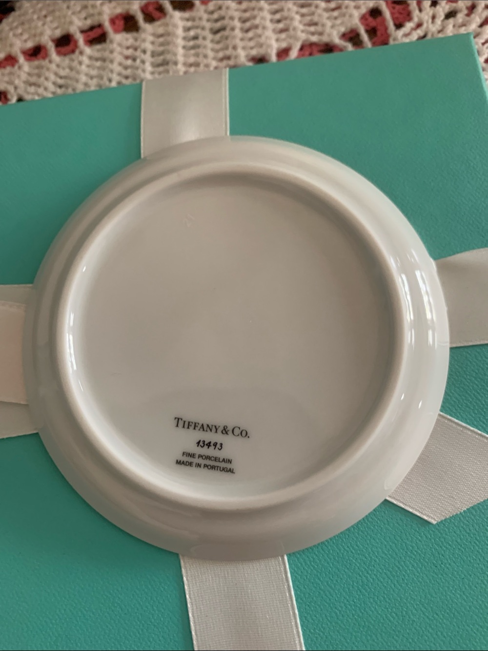 Tiffany & Co. White and Gold Key Trinket Tray rare htf tco - Picture 3 of 4